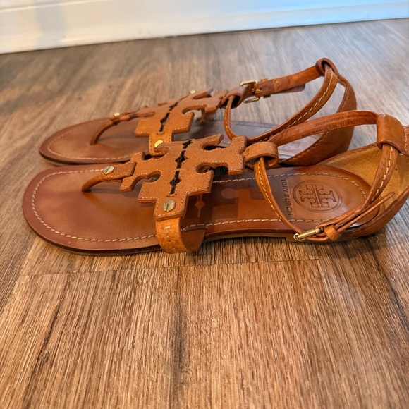 Tory Burch Phoebe Flat Thong Royal Tan Leather Sandals Size 7 Designer FLAW - Picture 4 of 6